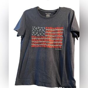 A great soft Vera Bradley tee with a flag.